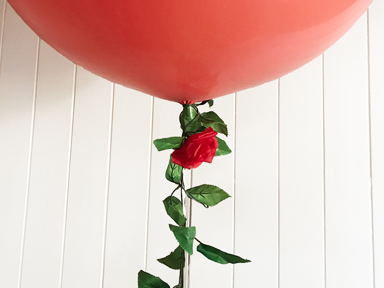 90cm Balloon with Red Rose Garland - Bickiboo Designs